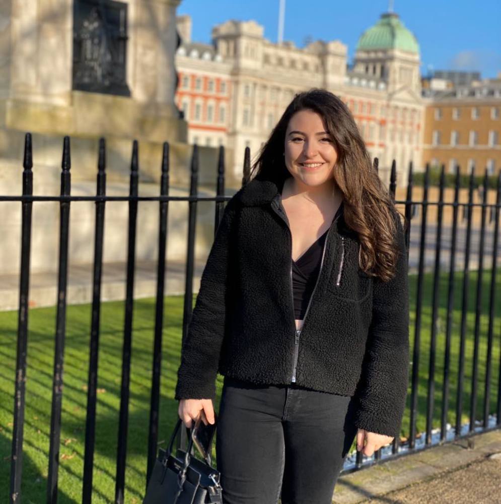 Meet your Posher, Antonette